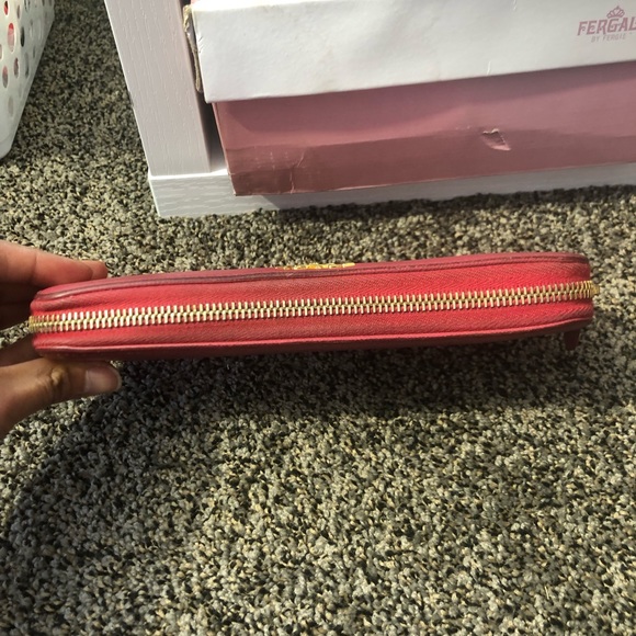 Prada Wallet - Picture 3 of 4